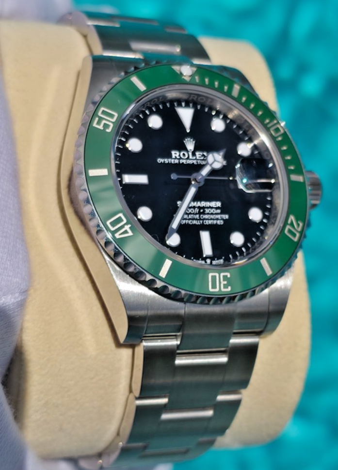 2022 "Starbucks" Rolex Submariner 126610LV Oyster Bracelet with Green Bezel