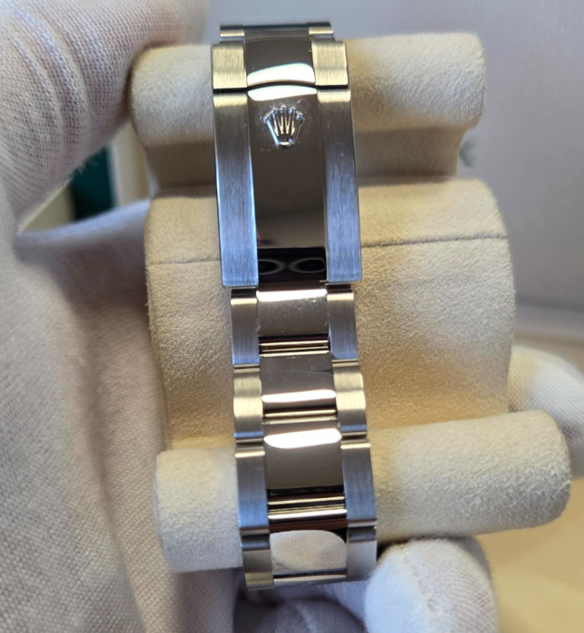 2026 Rolex Datejust 41 — Ref. 126334 | Silver Dial | 18k White Gold Fluted Bezel