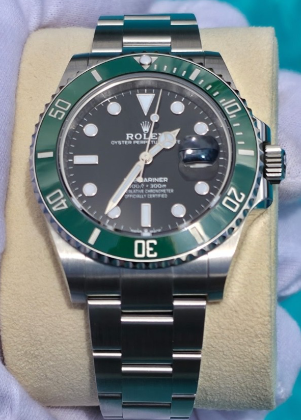 2022 "Starbucks" Rolex Submariner 126610LV Oyster Bracelet with Green Bezel